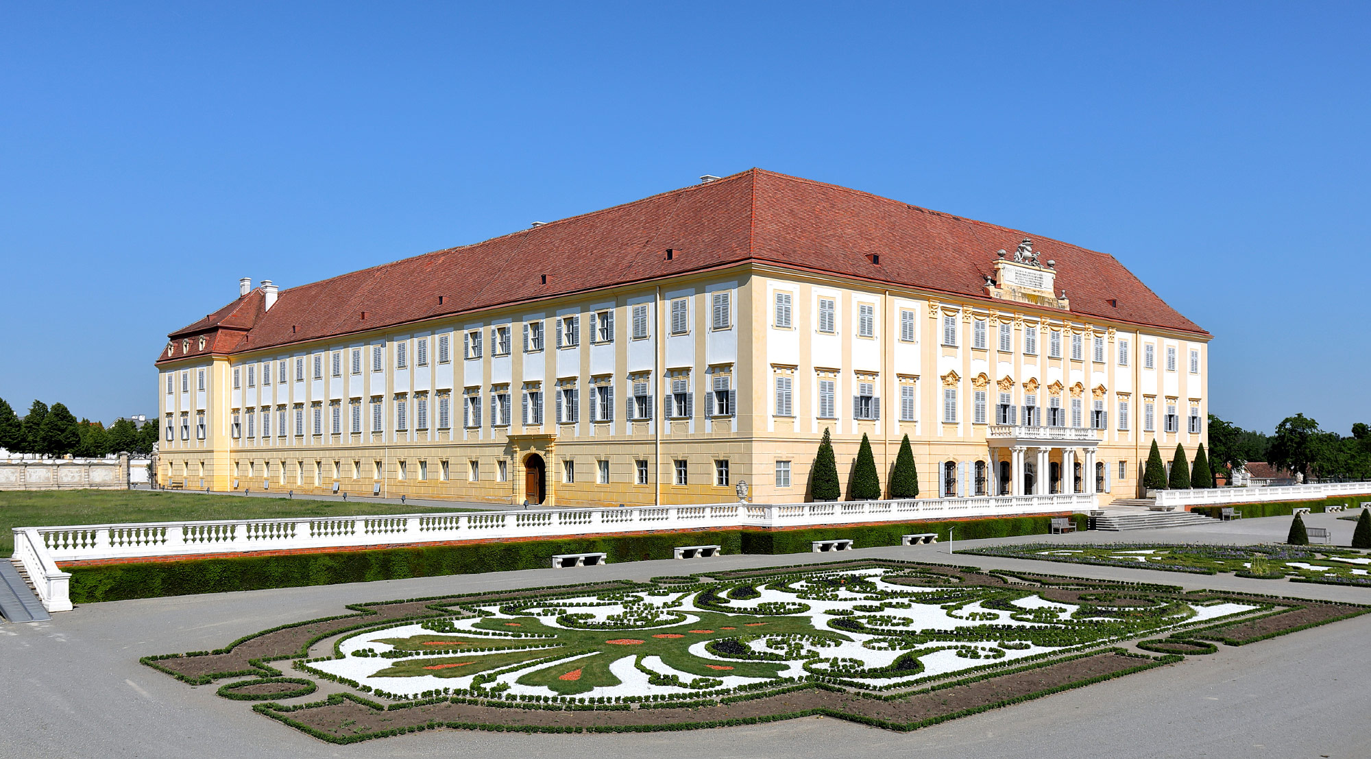 Engelhartstetten (Photo license: CC-BY-SA 4.0)